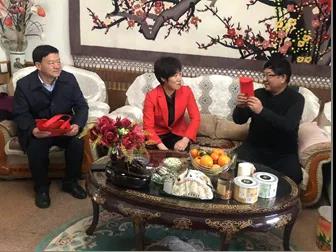 敦煌種業(yè)領(lǐng)導(dǎo)看望慰問(wèn)公司老干部、老黨員及困難黨員職工