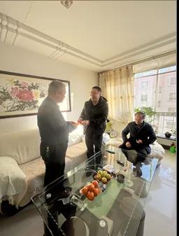 春節(jié)前夕酒泉市國資委領導看望慰問敦煌種業(yè)老干部老黨員、困難職工